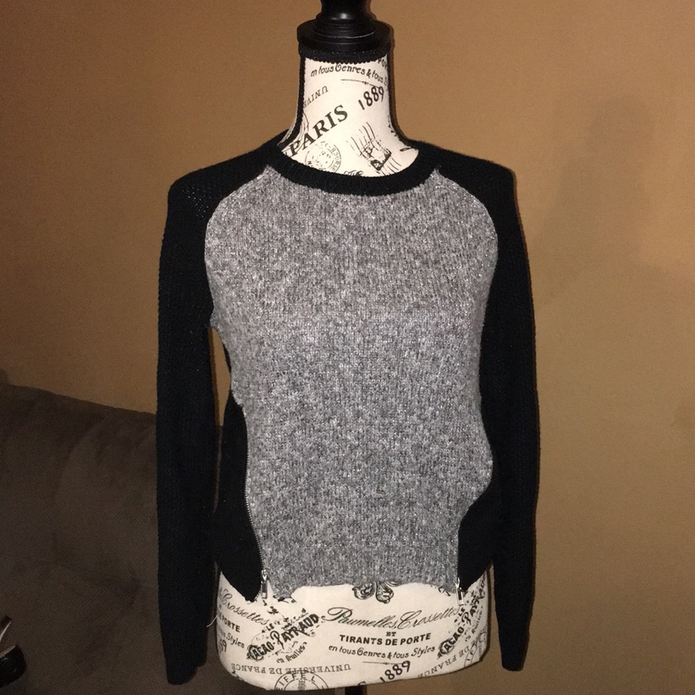 Rewind Sweater Size XS